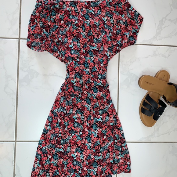 Floral dress button up/criss cross waist, small - Picture 5 of 6